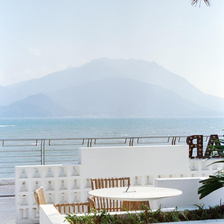 Outdoor terrace seating suitable for families in Amsterdam
